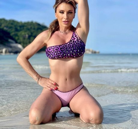 mature lingerie onlyfans art xxx picture