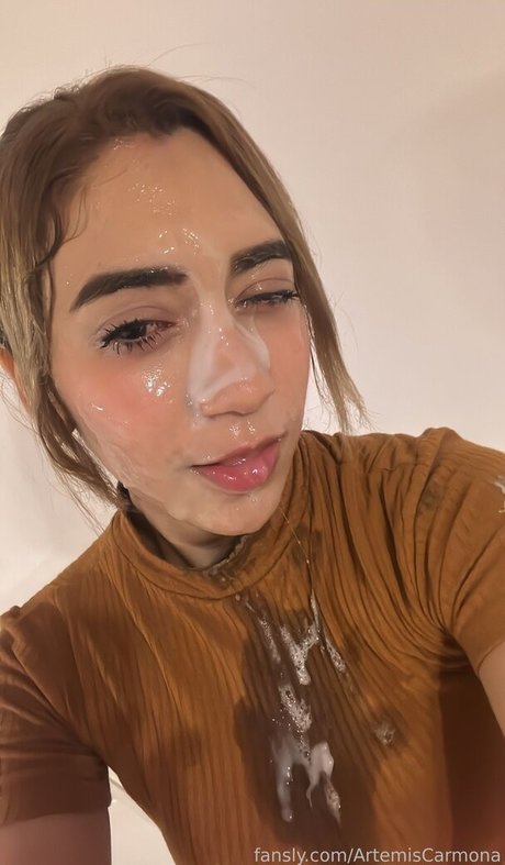 Artemis Carmona star nude pic