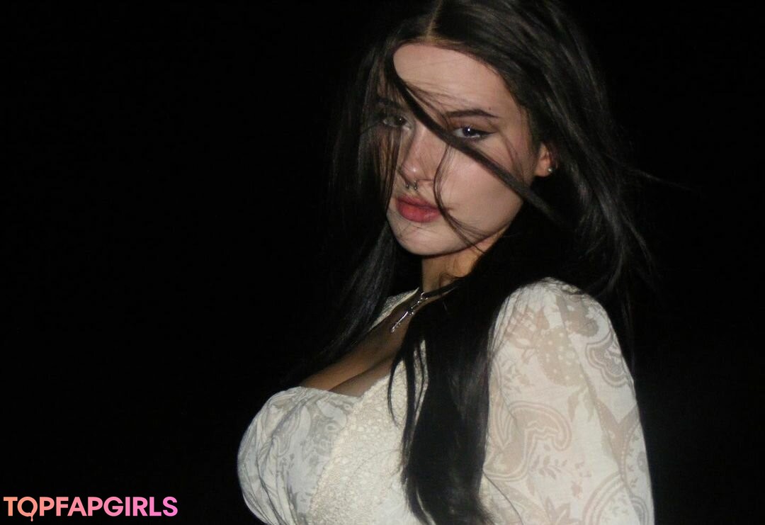 Sugarsweetnite model adult image