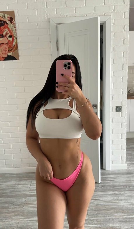 Mollyloveyou star best pics