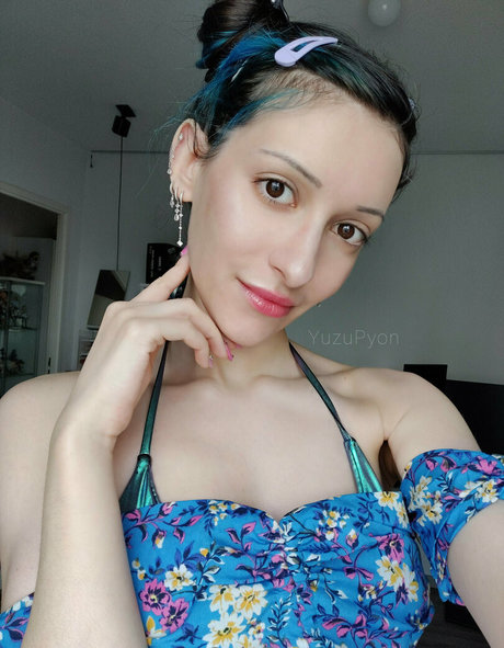 yuzupyon model adult galleries