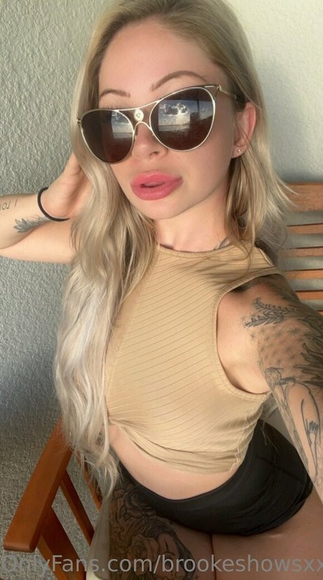 busty teen onlyfans erotic picture