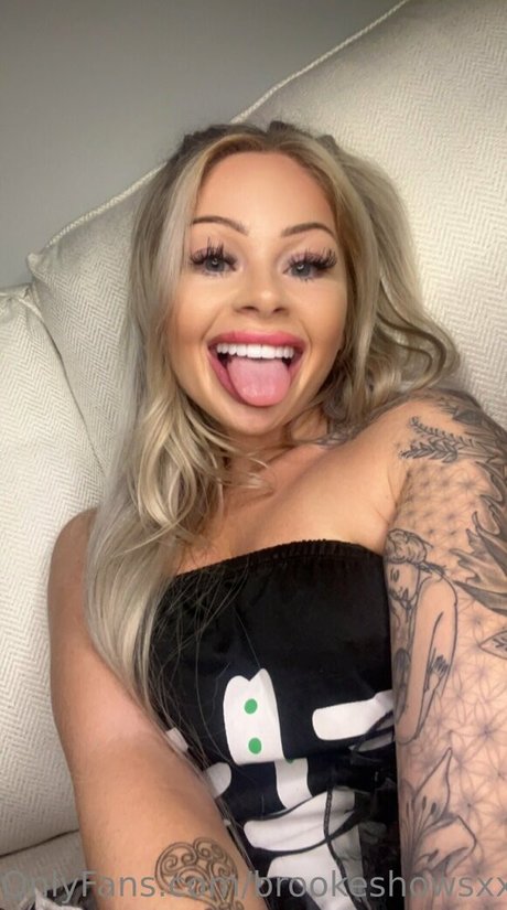 gloryhole wife onlyfans free sexy pic