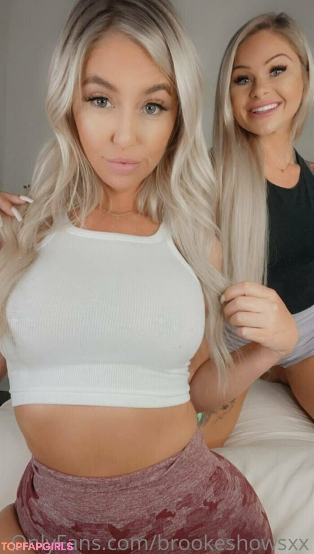 busty brunette onlyfans pretty photos