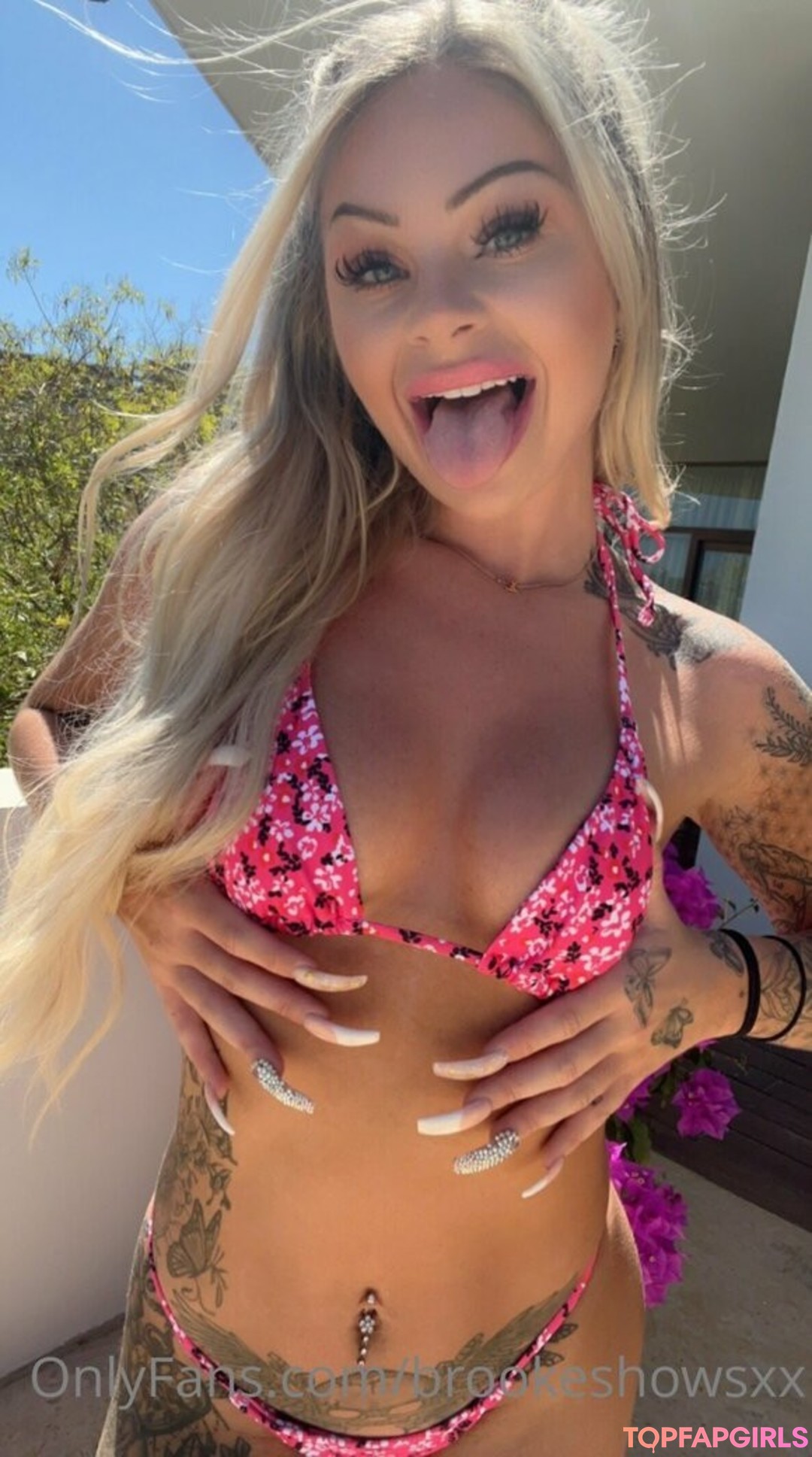 bimbo onlyfans exclusive pics