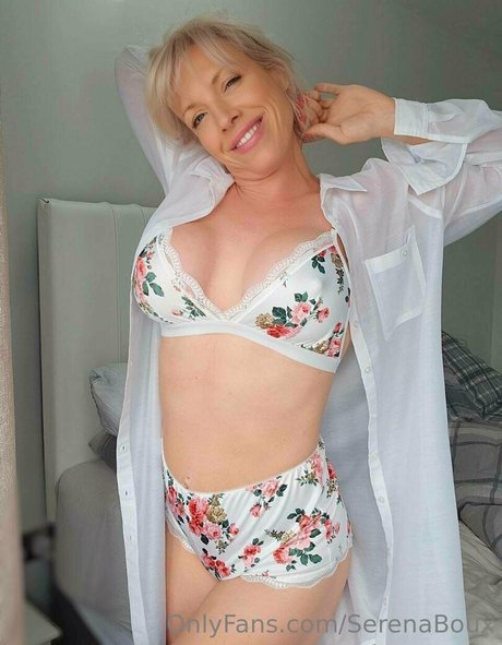 serenabou exclusive pornstar pics