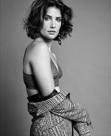 Cobie Smulders pornstar pretty picture