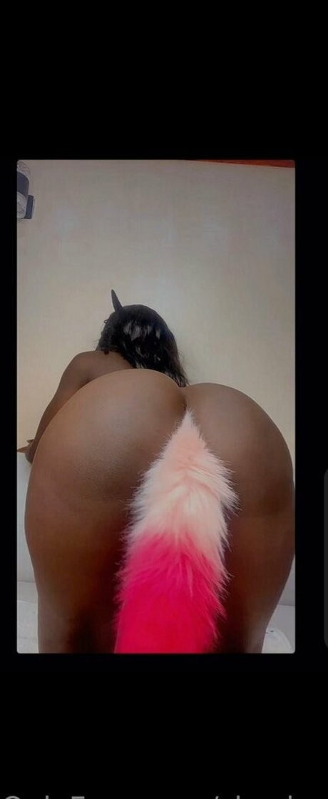 she is art0 top star galleries