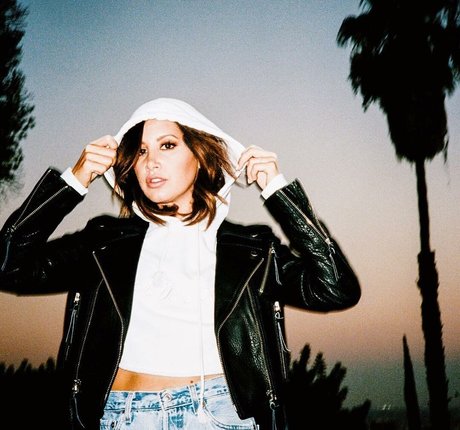 hot asian onlyfans art naked galleries