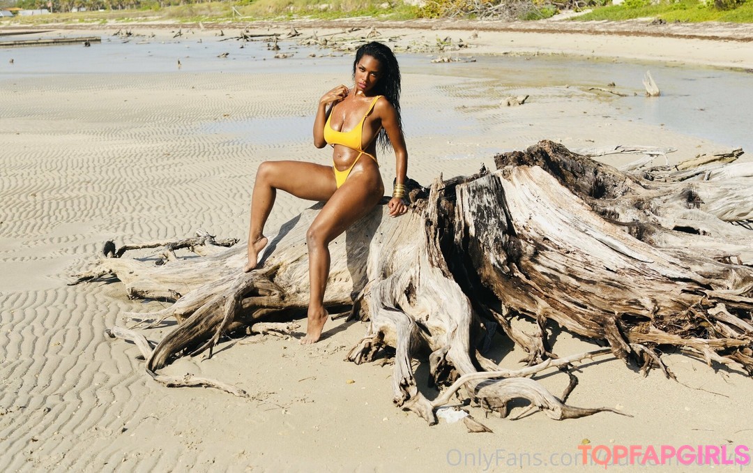 nude girls onlyfans top pic