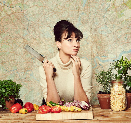 Gizzi Erskine nudes model picture