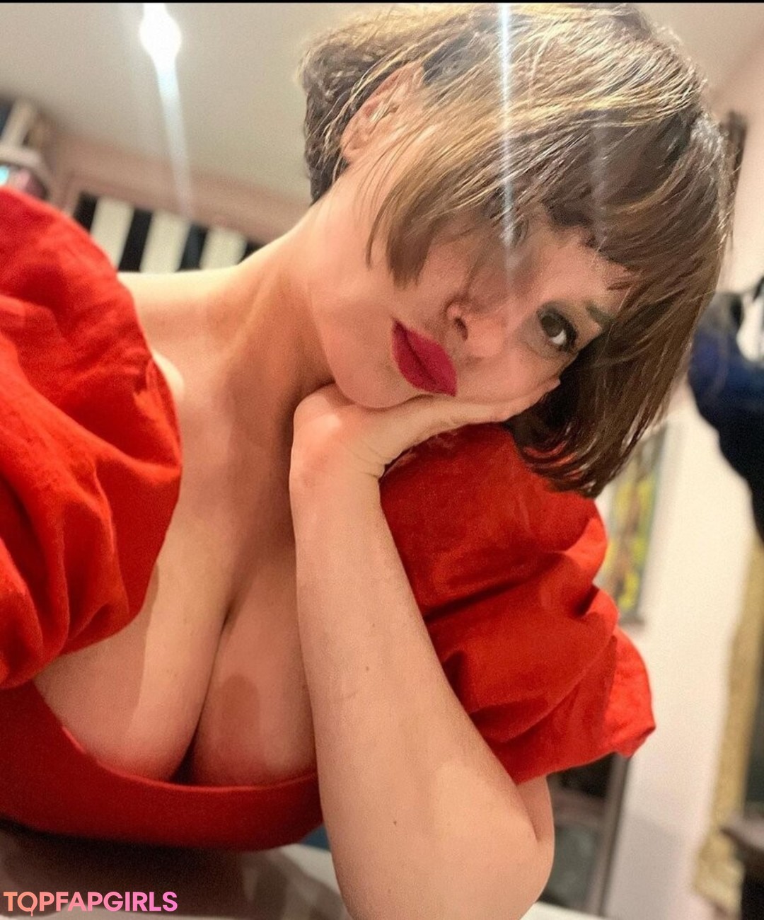 Gizzi Erskine exclusive pornstar img