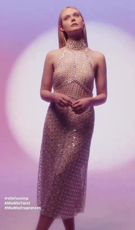 curvy naked onlyfans pornos images