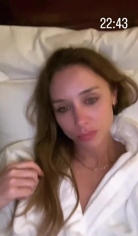 Una Healy model pornographic archive