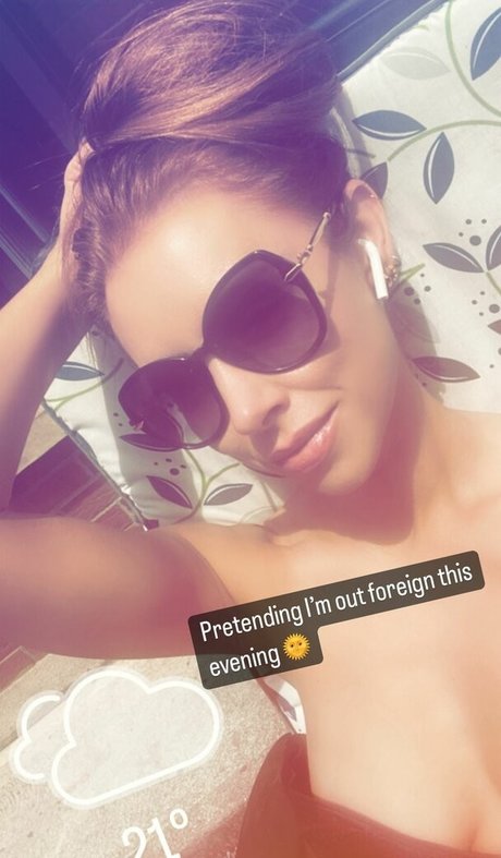 Una Healy pornstar beautiful pictures