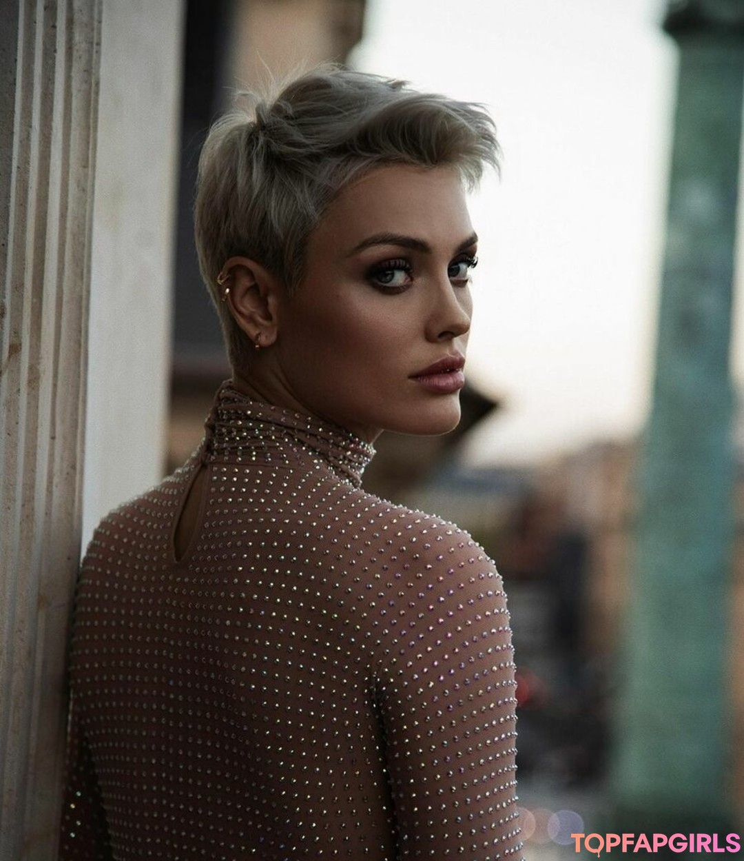 Wallis Day model naked images