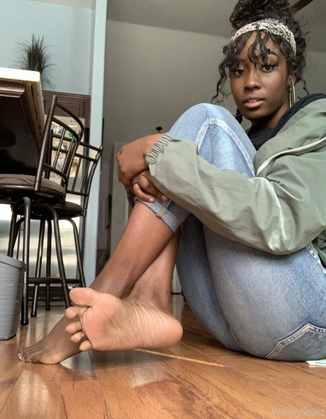 waveysolezz model erotic archive