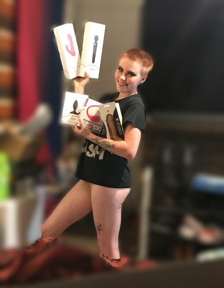 cherrywhiskeyx model free images