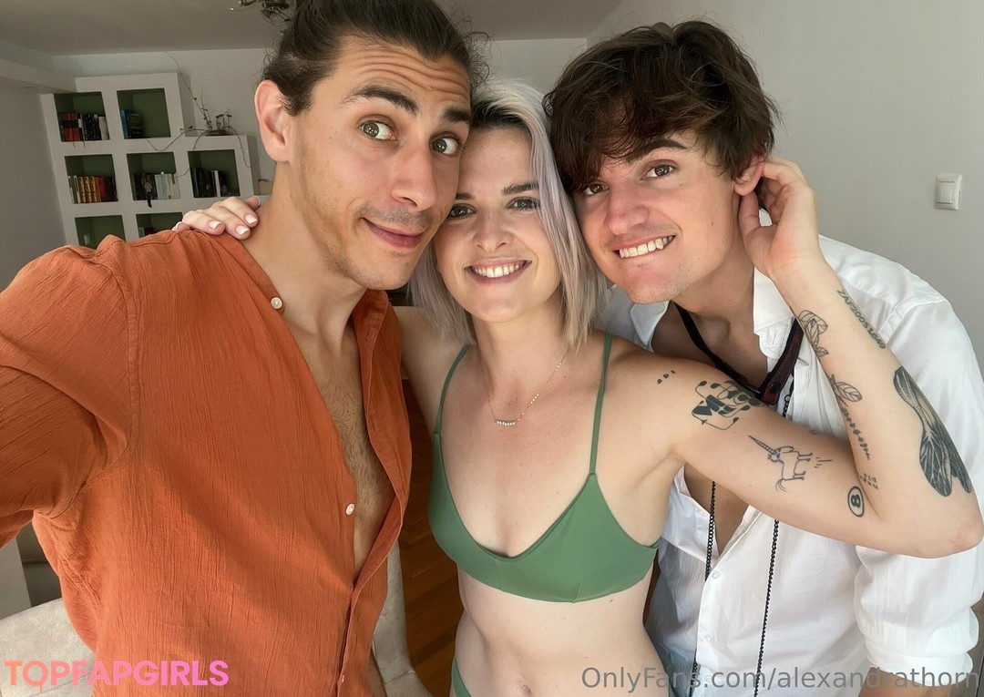 alexandrathorn nude actress galleries
