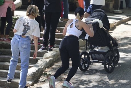 gloryhole princess onlyfans beautiful naked image