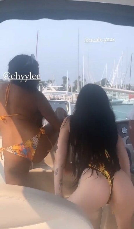 lesbian anal strapon onlyfans pornos pic