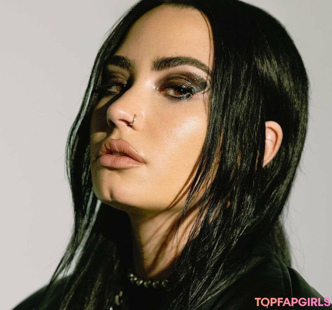 Demi Lovato best model archive