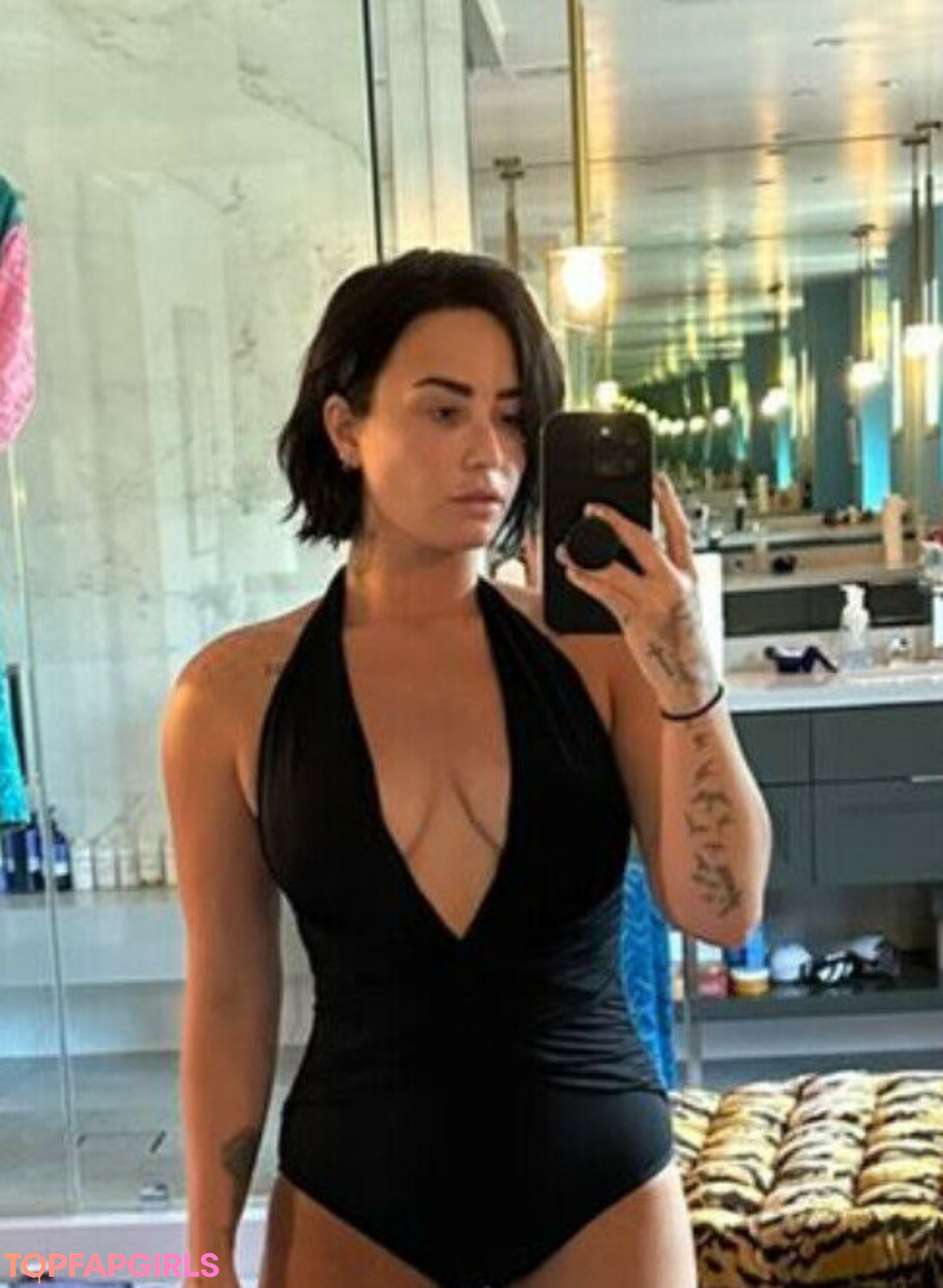 Demi Lovato xxx star pic