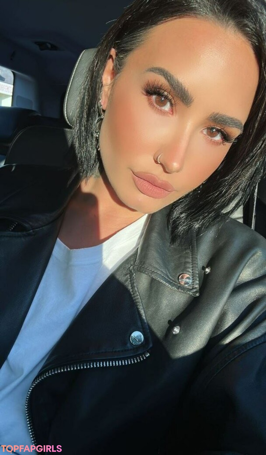 Demi Lovato sexy model archive