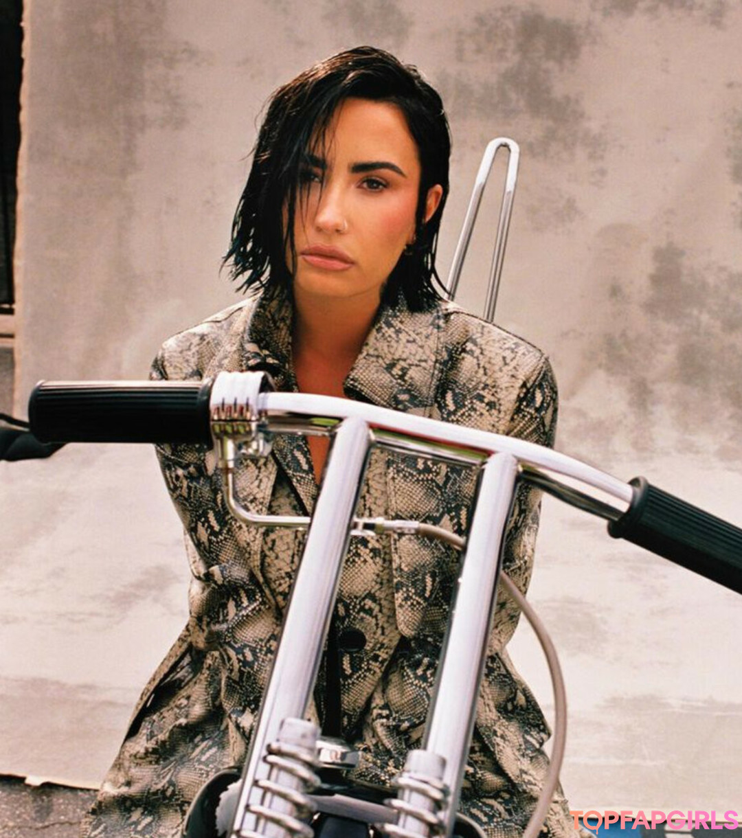 Demi Lovato top profile image