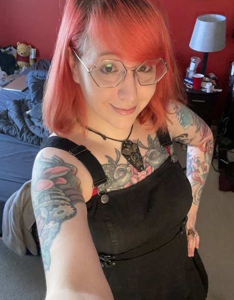 PushingUpRoses free actress image