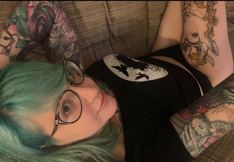 PushingUpRoses sex model photo