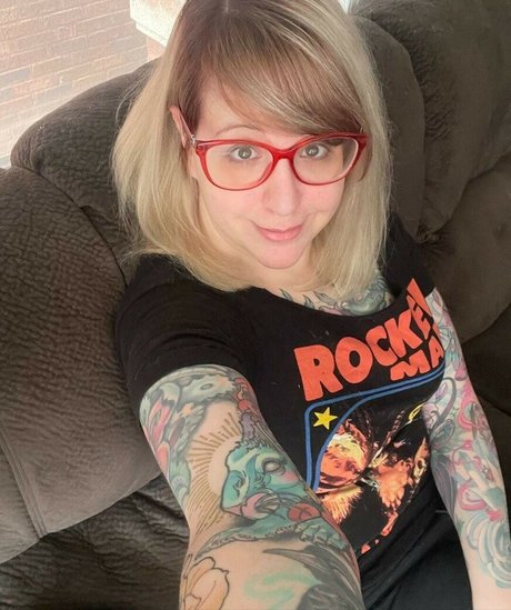 PushingUpRoses sex actress image