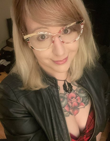 PushingUpRoses nude model galleries