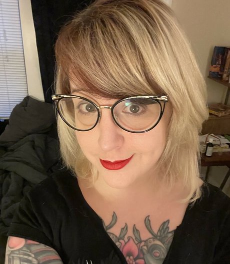 PushingUpRoses sex actress gallery