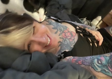 PushingUpRoses top profile image