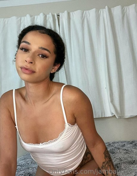 jambajuiced art actress photos