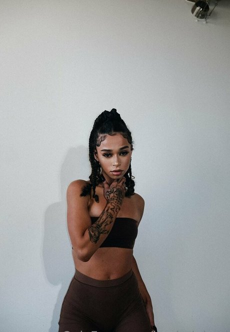 jambajuiced model picture