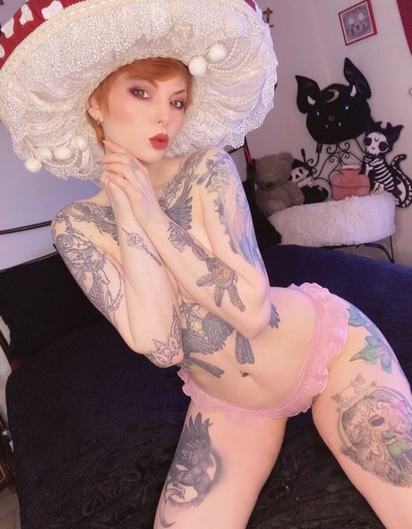 ebony wet pussy onlyfans erotic images