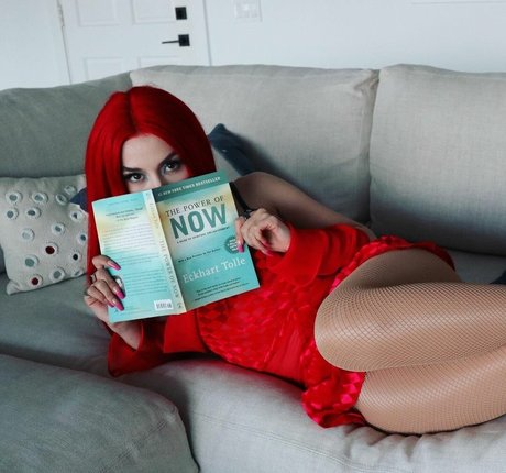 Ava Max model nice archive