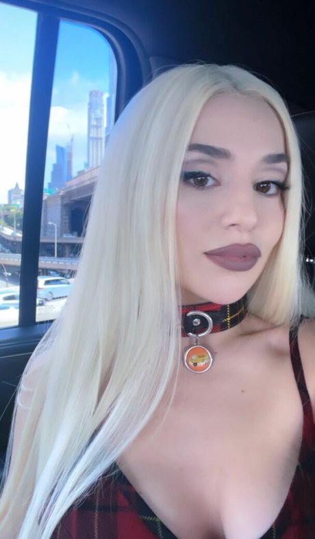 Ava Max high quality actress image