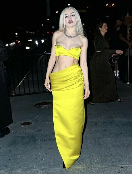 Ava Max hot star photos