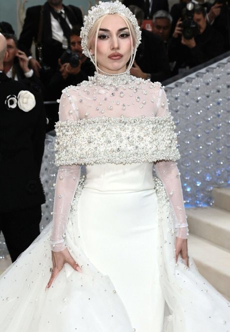 Ava Max pornstar art archive