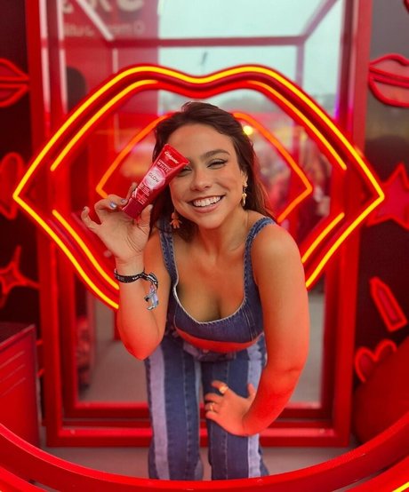 Bruna Carvalho star beautiful images