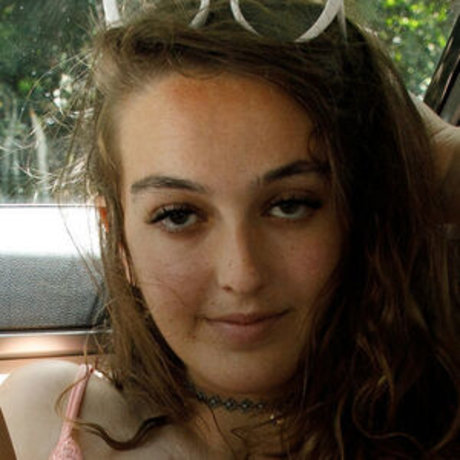 YaGirlDubs model beautiful picture