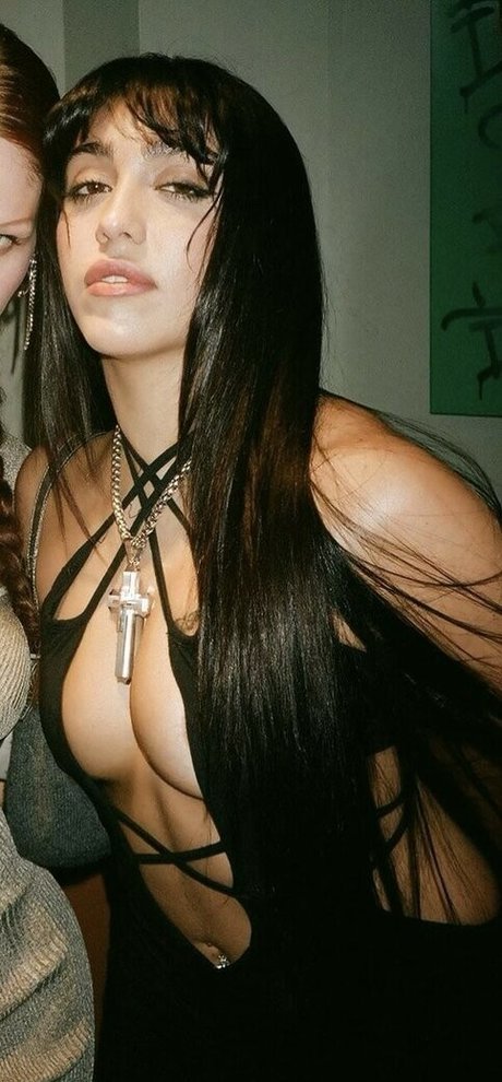 Lourdes Leon star pornographic pics