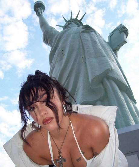 Lourdes Leon pornstar art pic