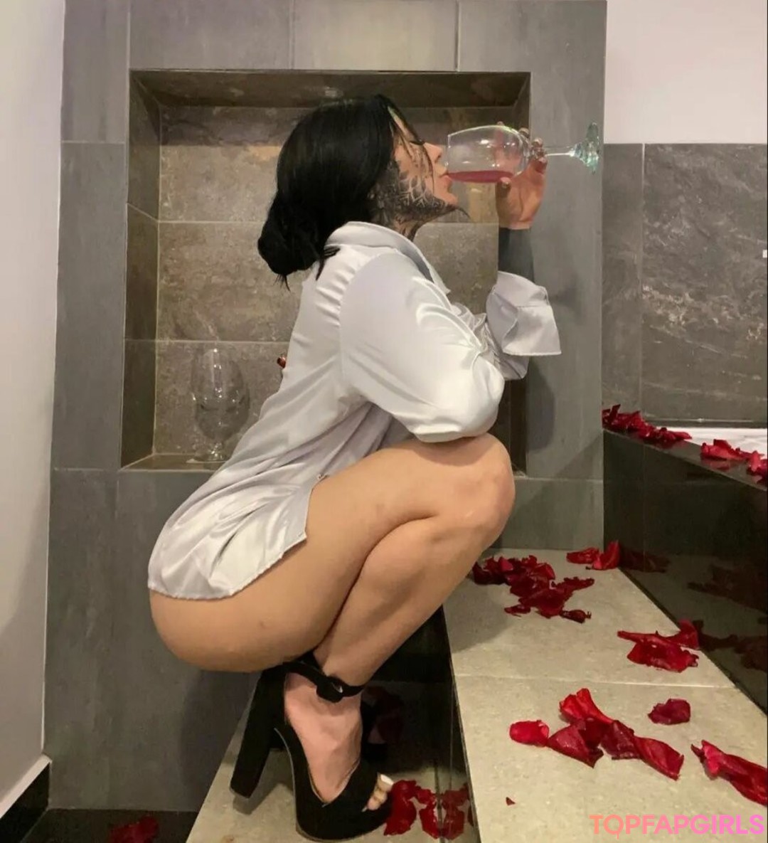 Merce Uhia nudes model images
