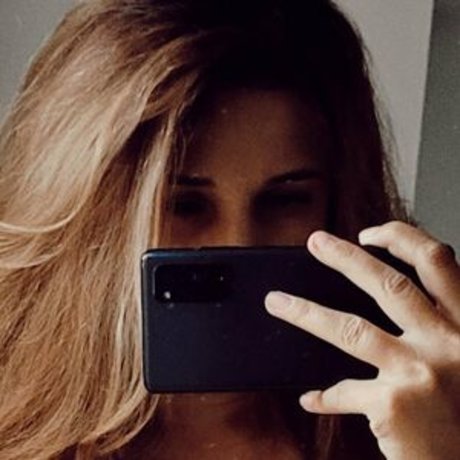 Cadaea star nude photo