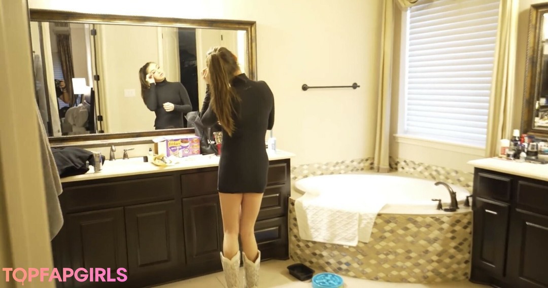 HeatherLynnoh hot star img