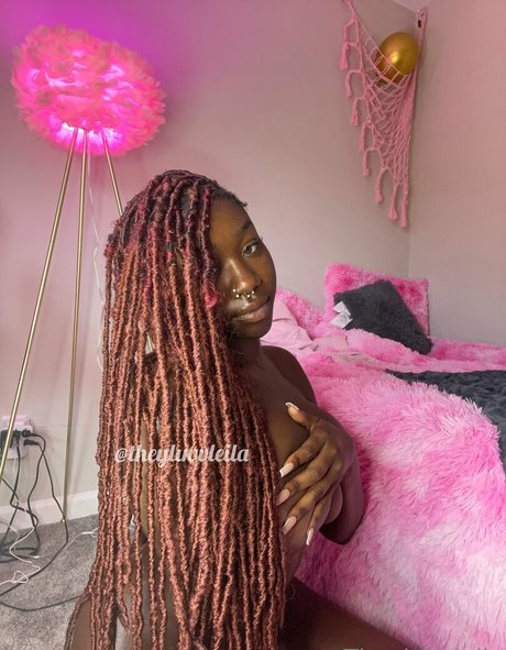 theyluvvleila xxx star photos